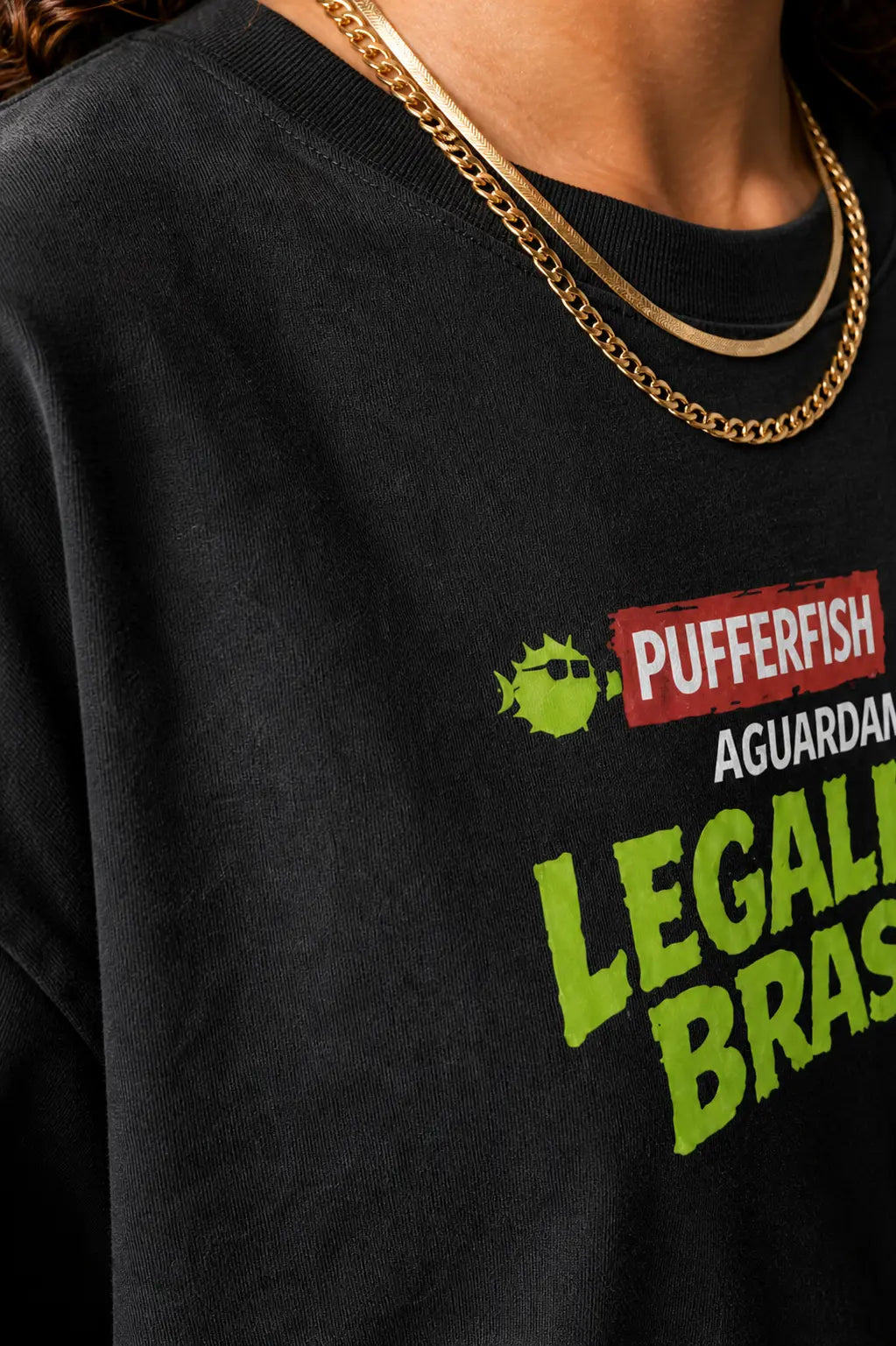 Camiseta caveira praia Aguardamos — detalhe da estampa frontal