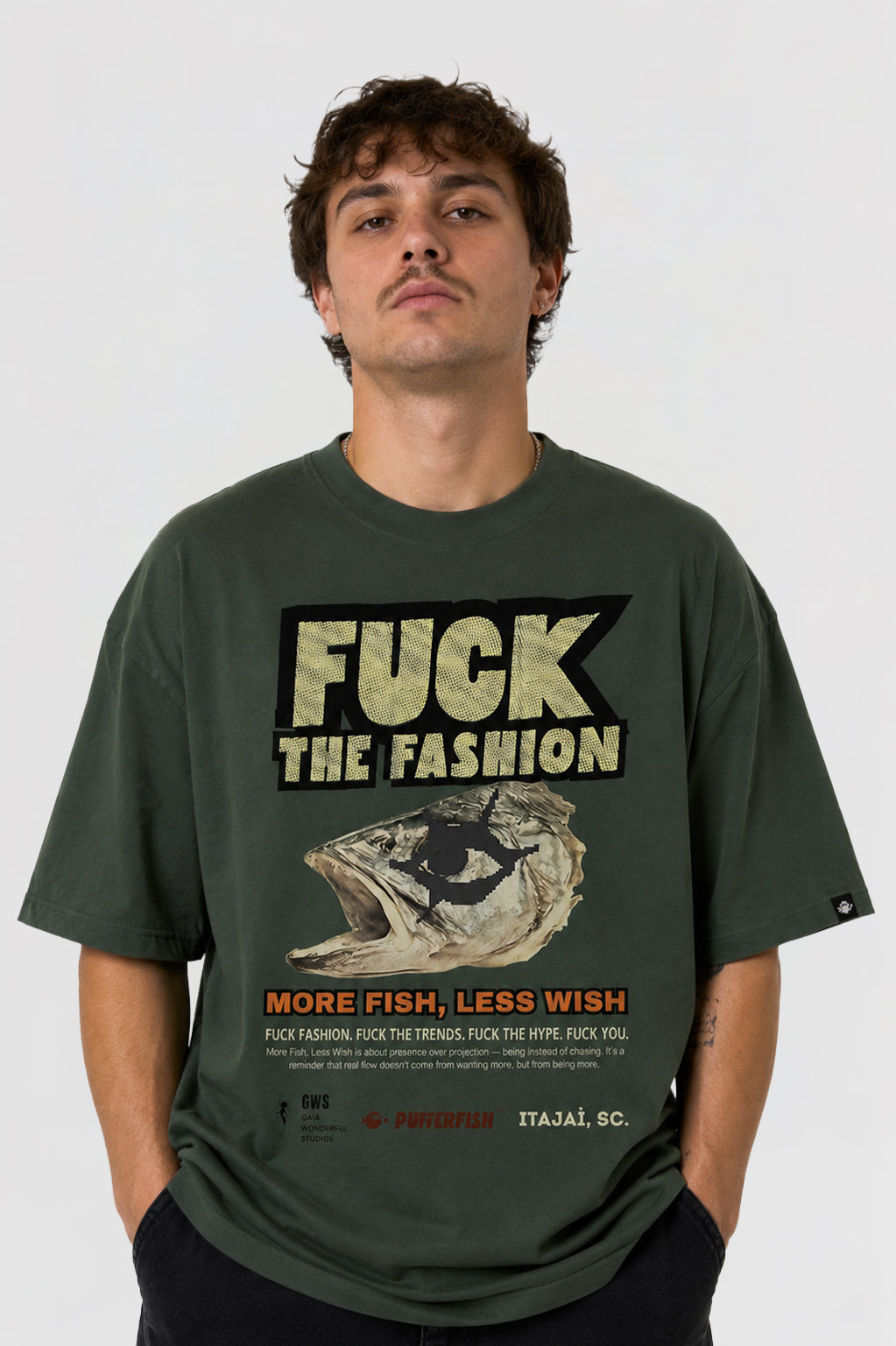 Camiseta Pufferfish - Fuck the Fashion (Estampa Frontal)