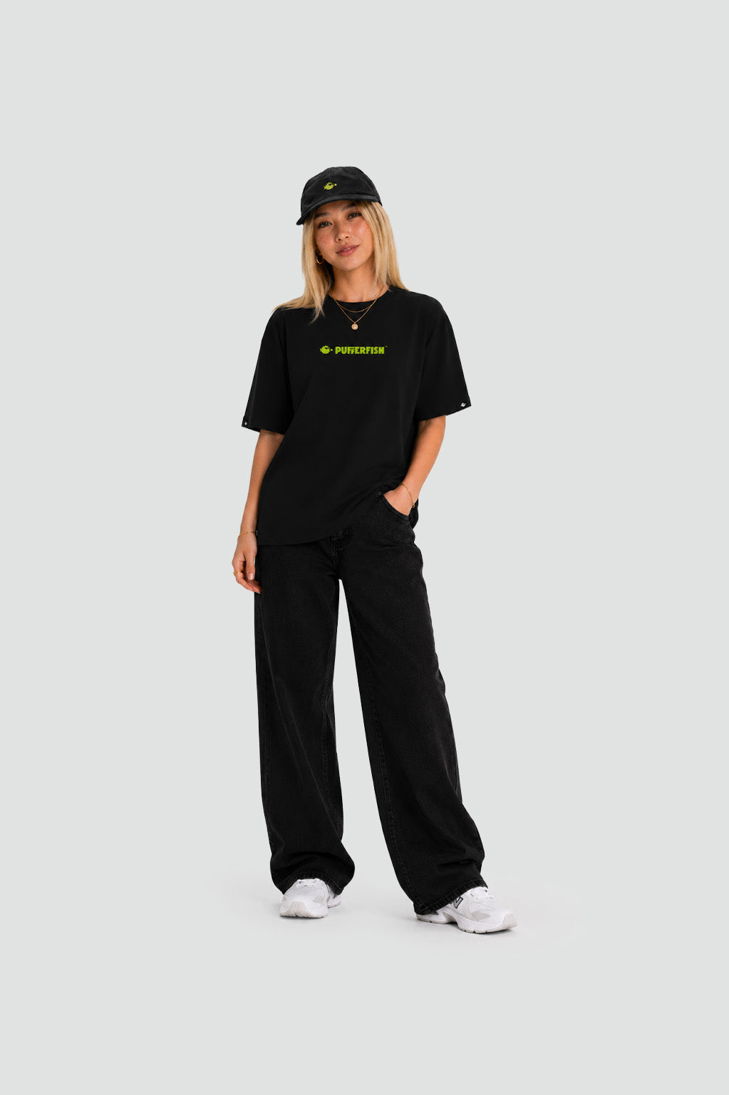 Camiseta Pufferfish Basics Preta look streetwear final