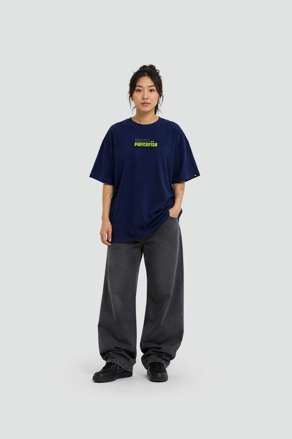 Camiseta Pufferfish Dance Oracles vista lateral