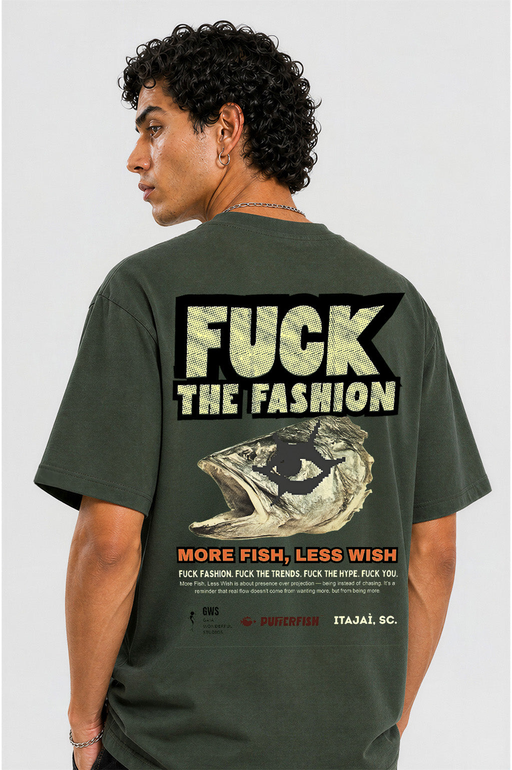 Camiseta Pufferfish Fuck the Fashion detalhe da estampa