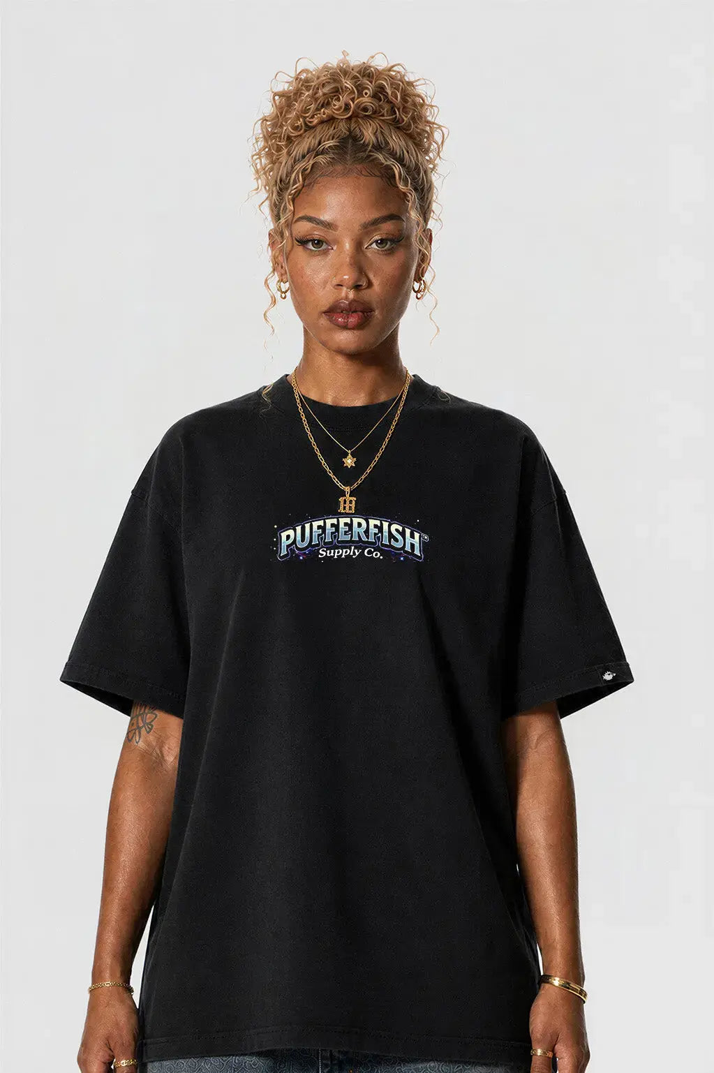 Camiseta 420 Bruxa — High Hide Moon Night vestida, vista geral