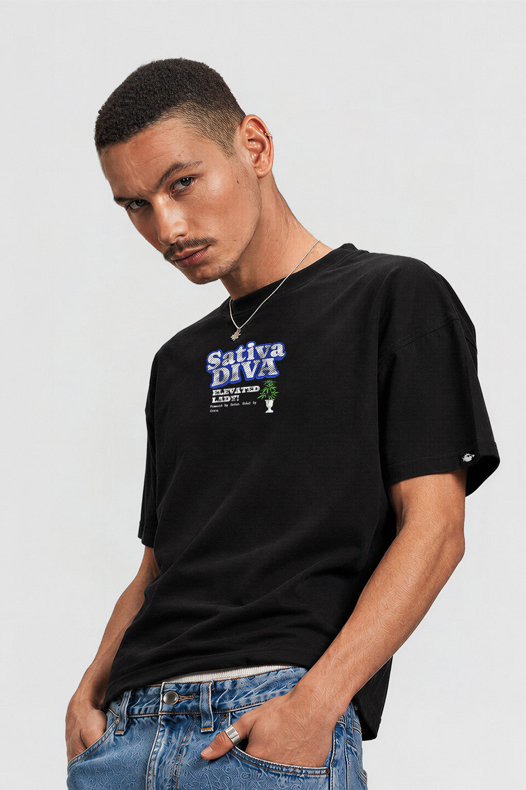 Camiseta Pufferfish Sativa Diva Pin-Up look completo