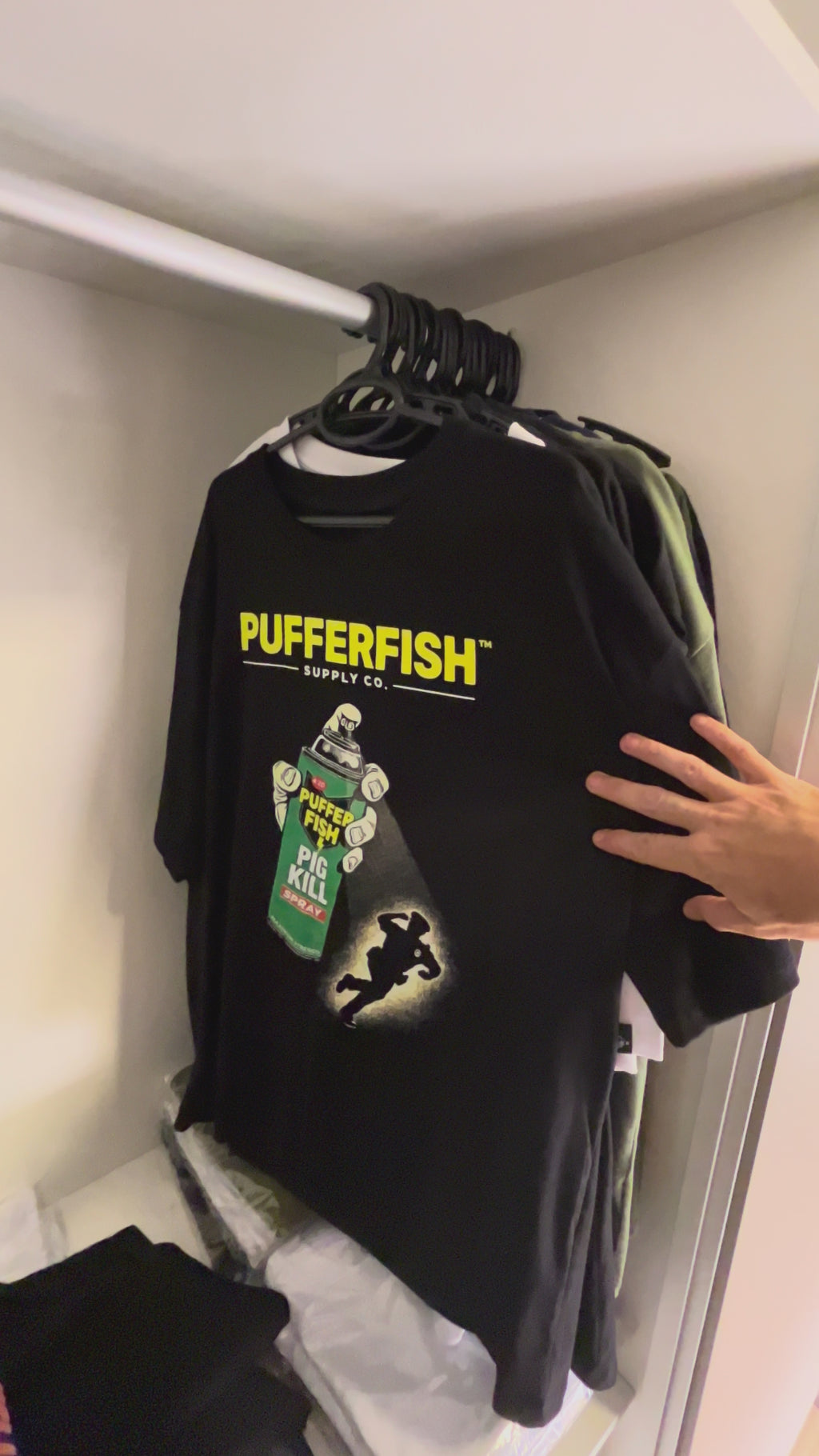 PUFFERFISH™ · vídeo da camiseta vestida